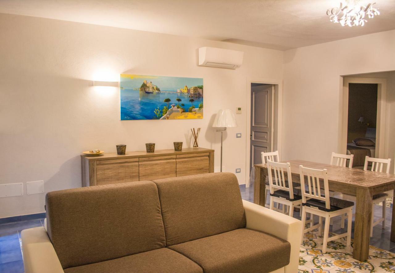Villa Marylu' อีสเกีย ภายนอก รูปภาพ
