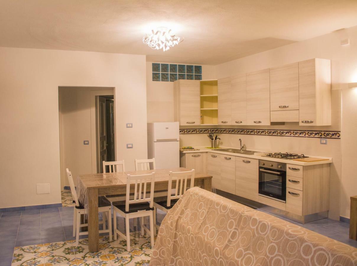 Villa Marylu' อีสเกีย ภายนอก รูปภาพ